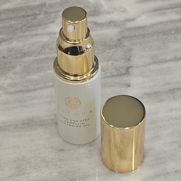 Tatcha Camellia Cleansing Oil makeup remover - Picture 2 of 4